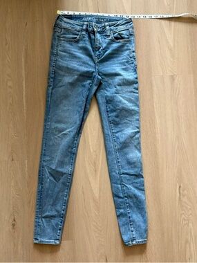 size 4 regular American Eagle Outfitters high-rise skinny jeggings